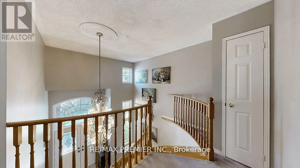 215 DRUMMOND DRIVE