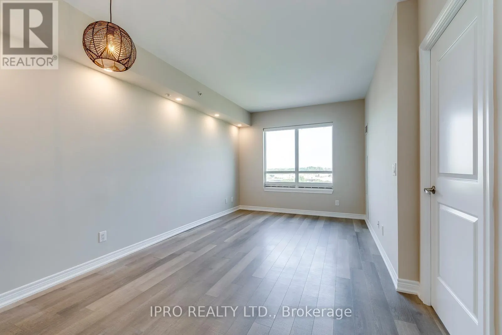 804 - 9255 JANE STREET