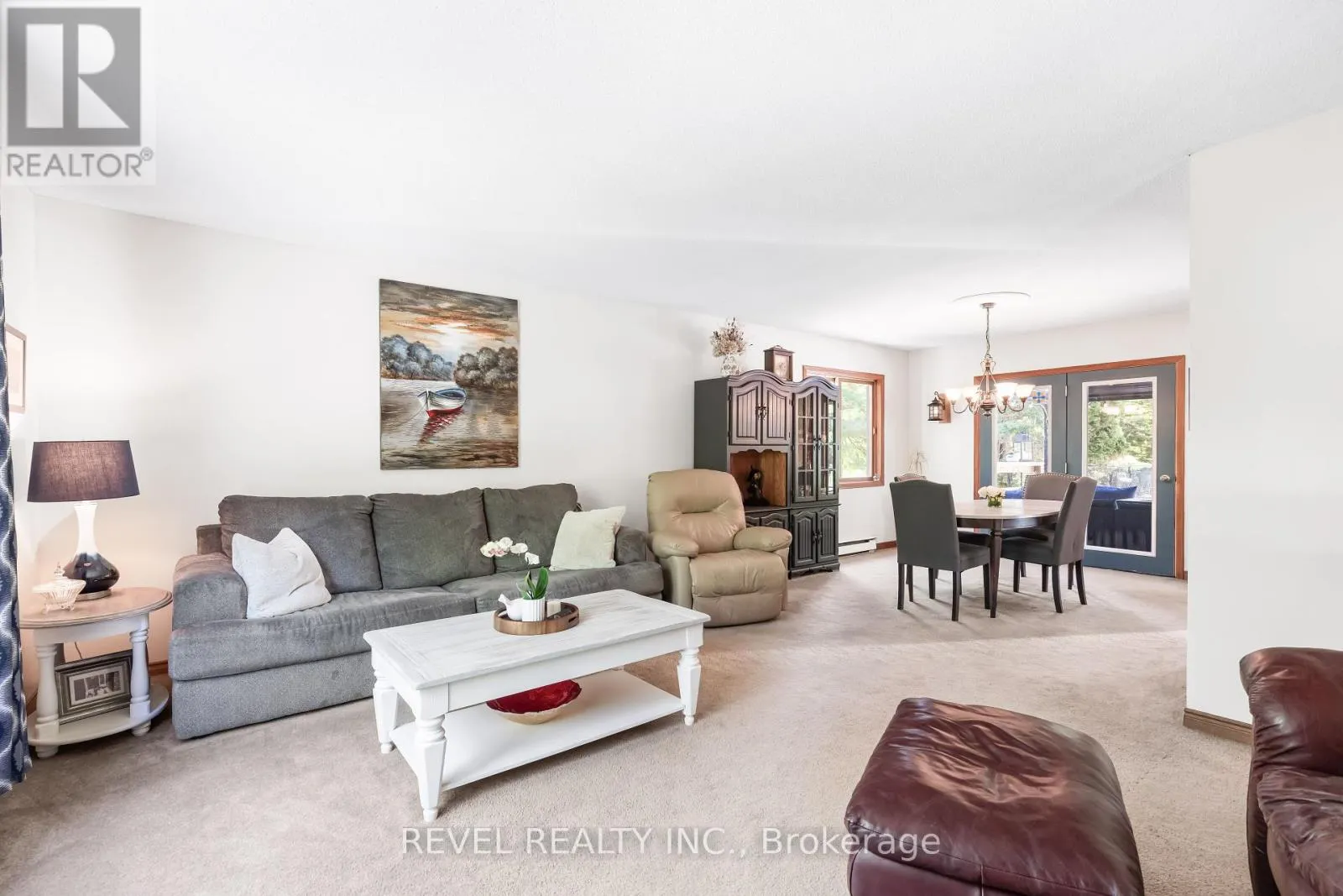 20 THE PINES LANE