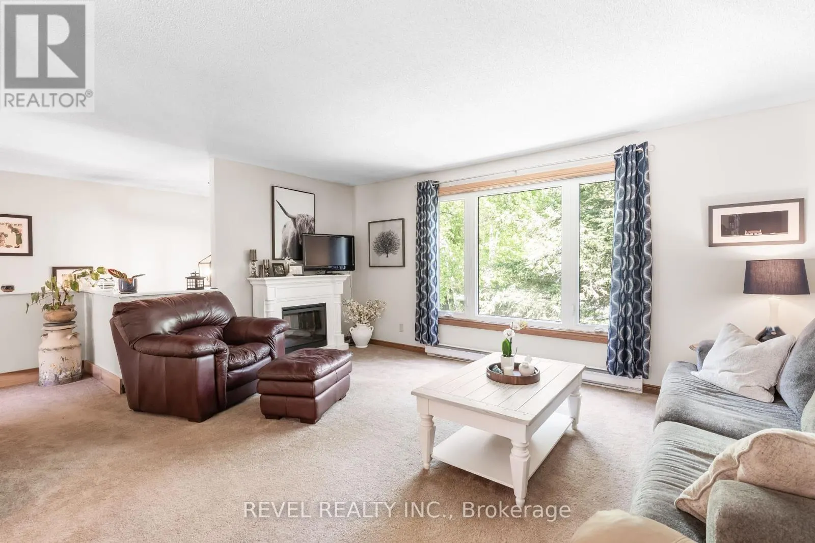 20 THE PINES LANE