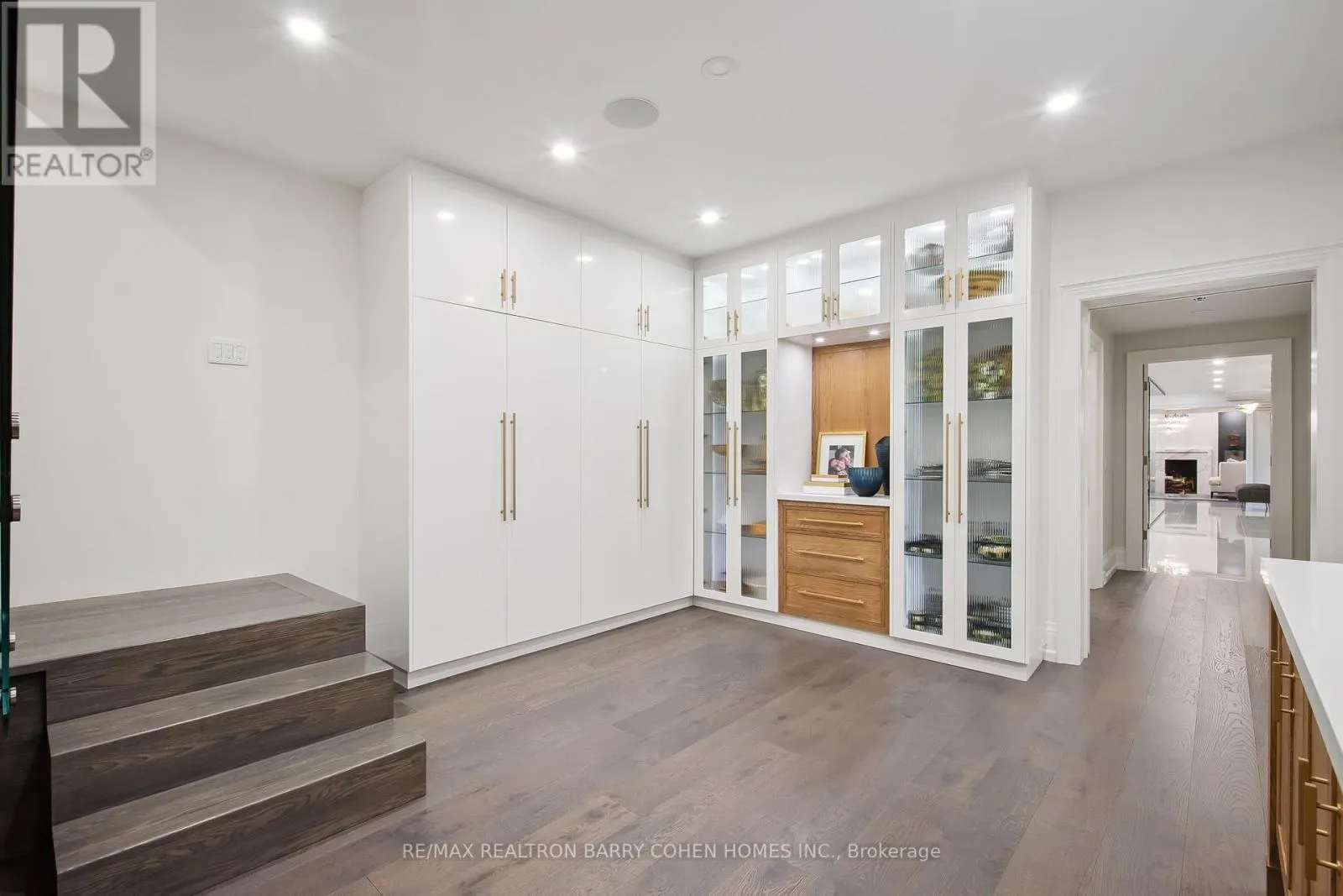 91 FAIRFIELD DRIVE