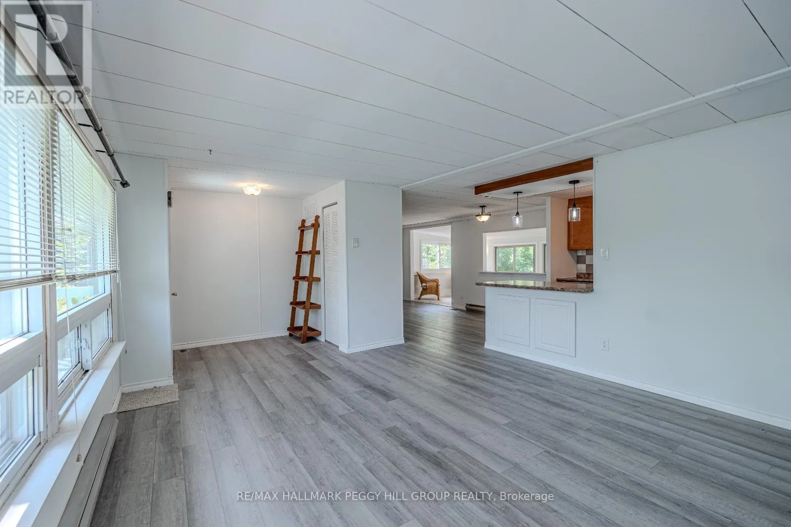 85 HAWTHORNE DRIVE
