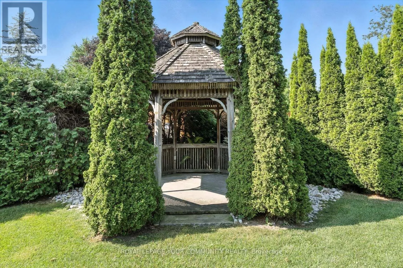 165 CLEARVIEW HEIGHTS