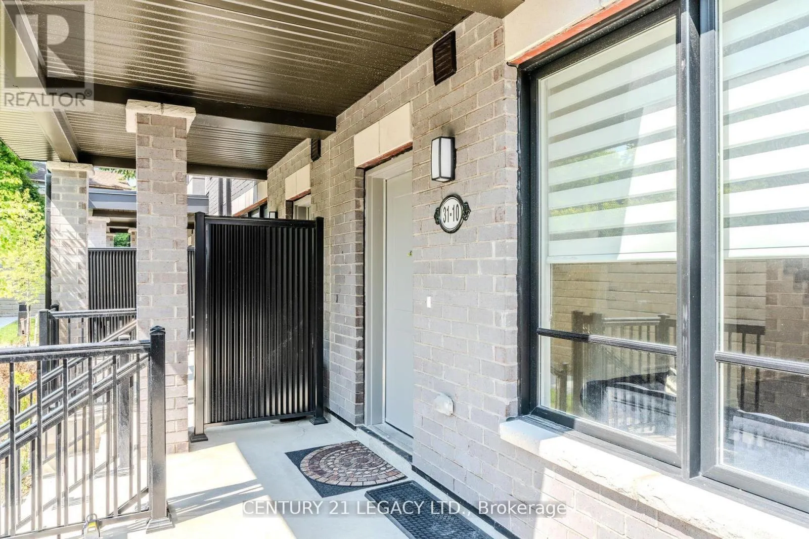 10 - 31 BAYNES WAY