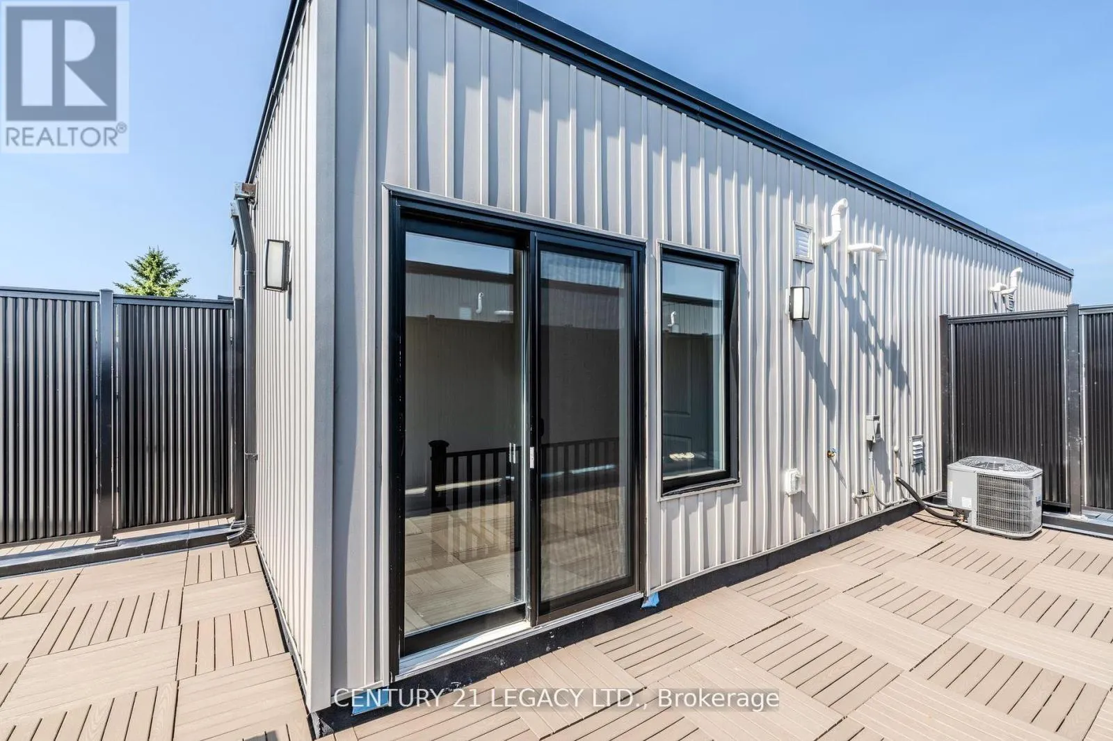 10 - 31 BAYNES WAY