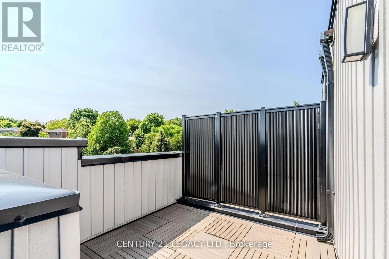 10 - 31 BAYNES WAY