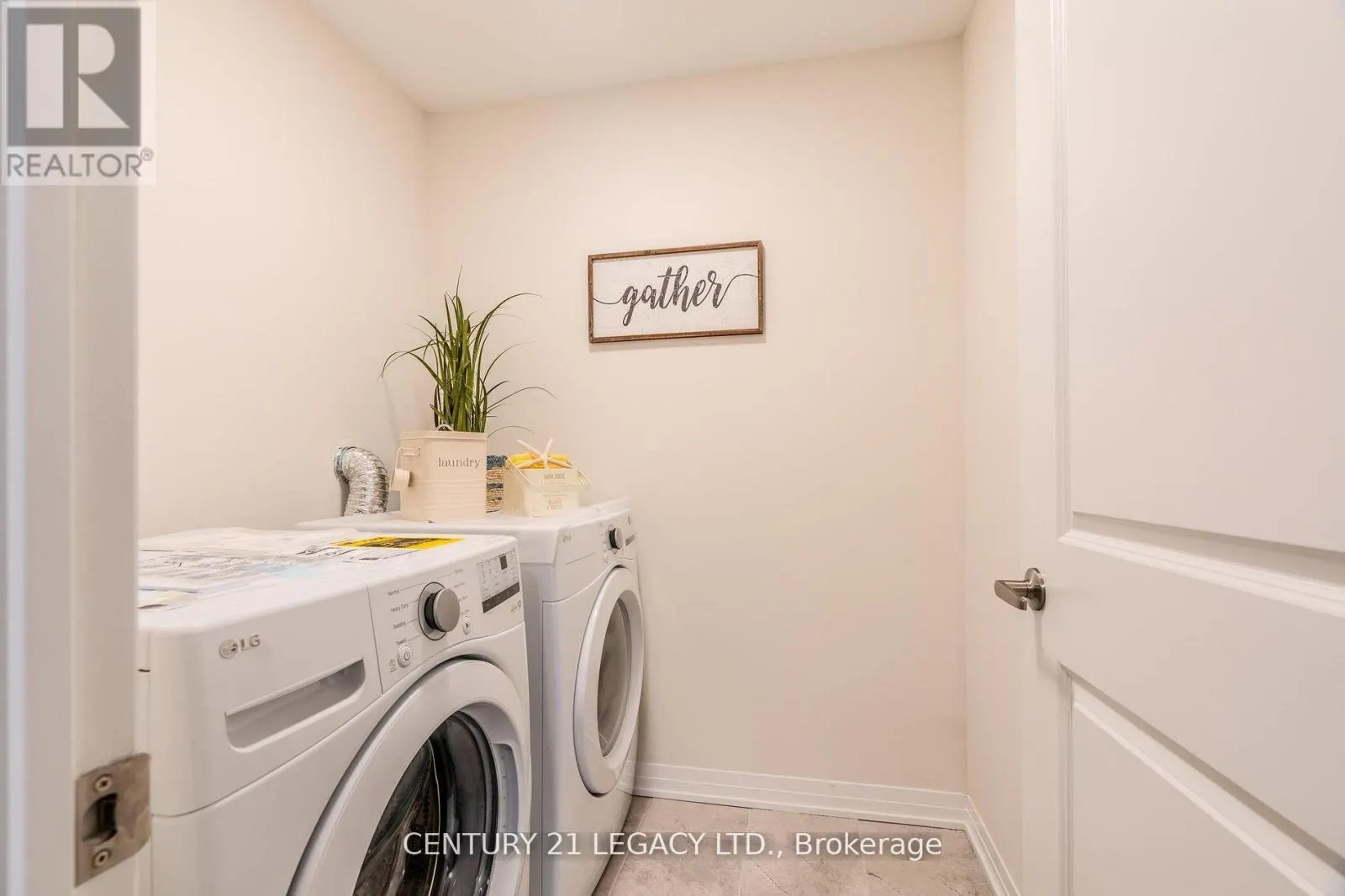 10 - 31 BAYNES WAY