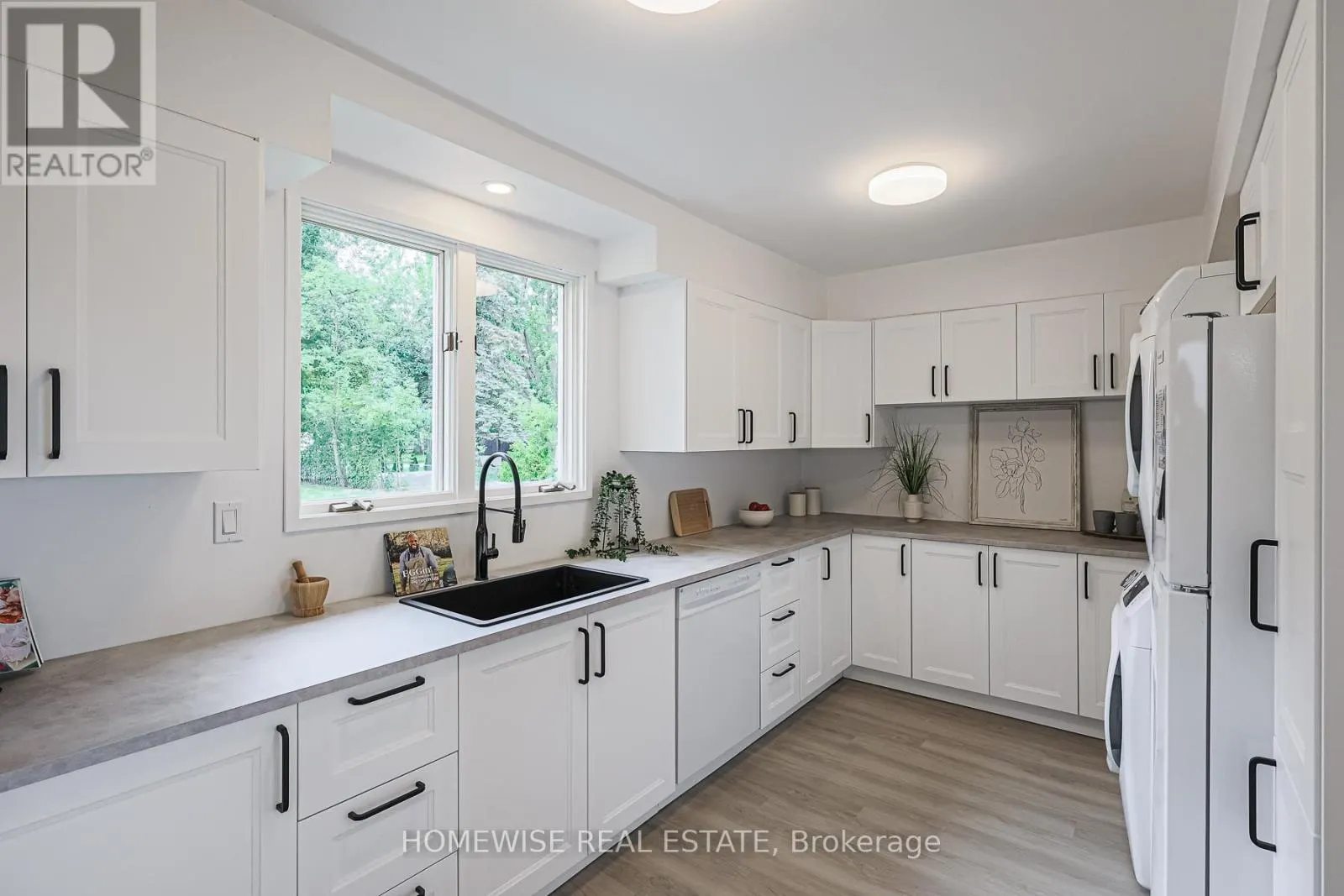 128 MOORES BEACH ROAD