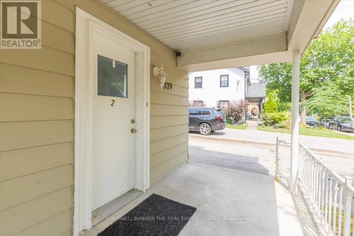 379 SIMCOE STREET