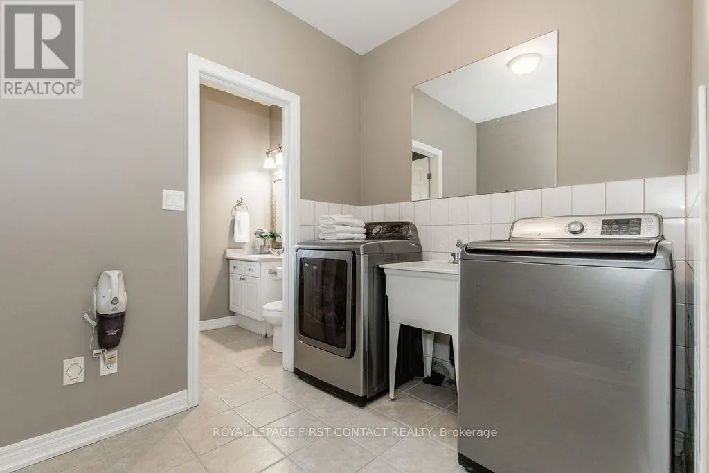 31 VANDERPOST CRESCENT