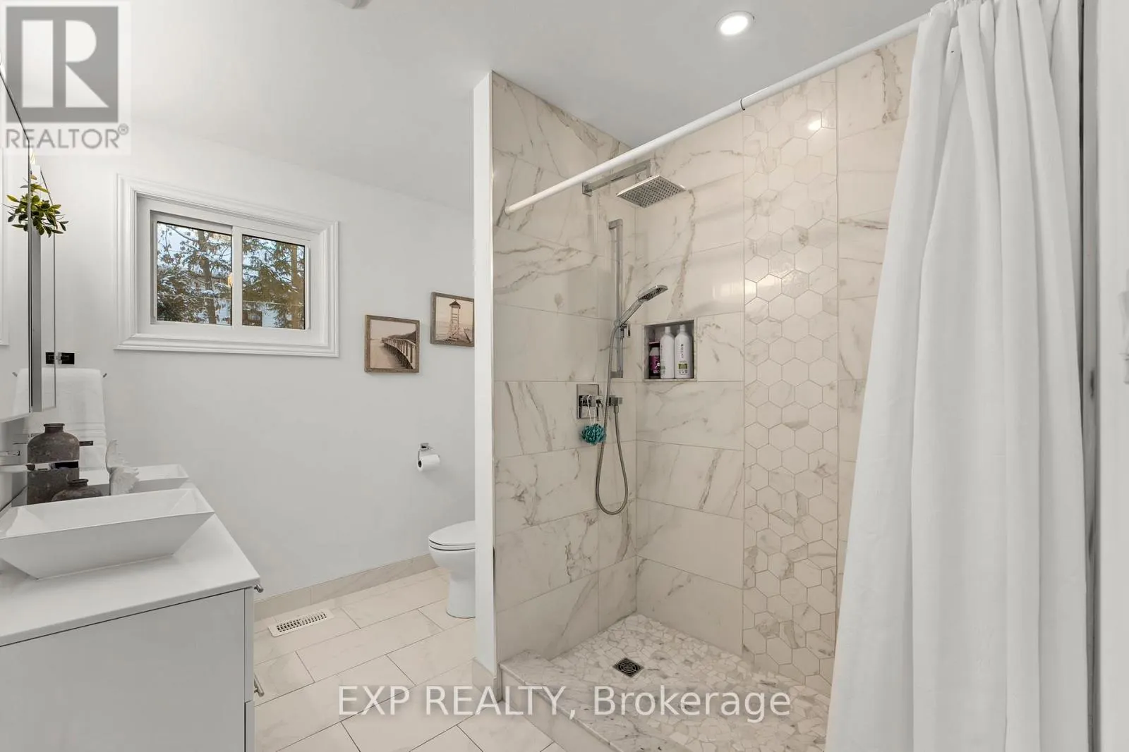 10 MAPLEWOOD LANE