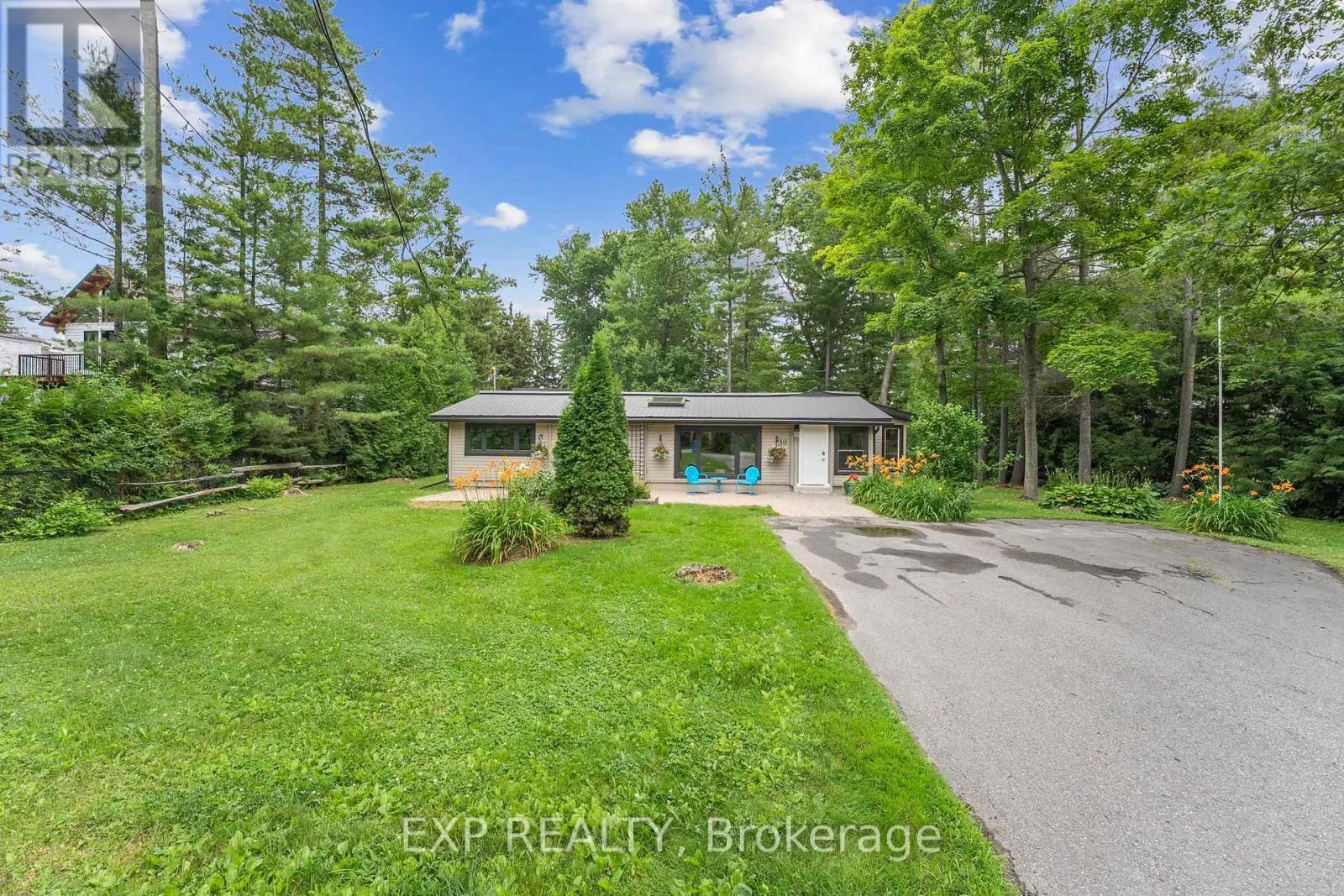 10 MAPLEWOOD LANE