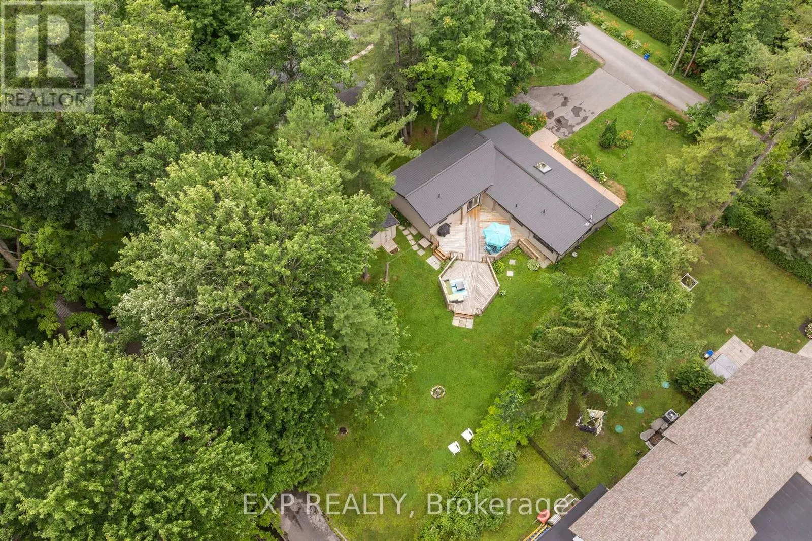 10 MAPLEWOOD LANE