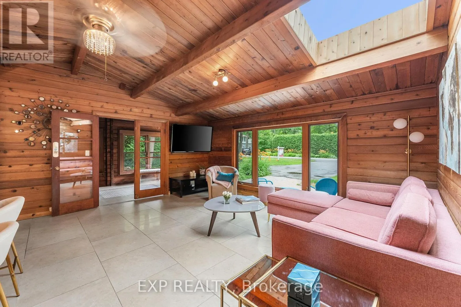 10 MAPLEWOOD LANE