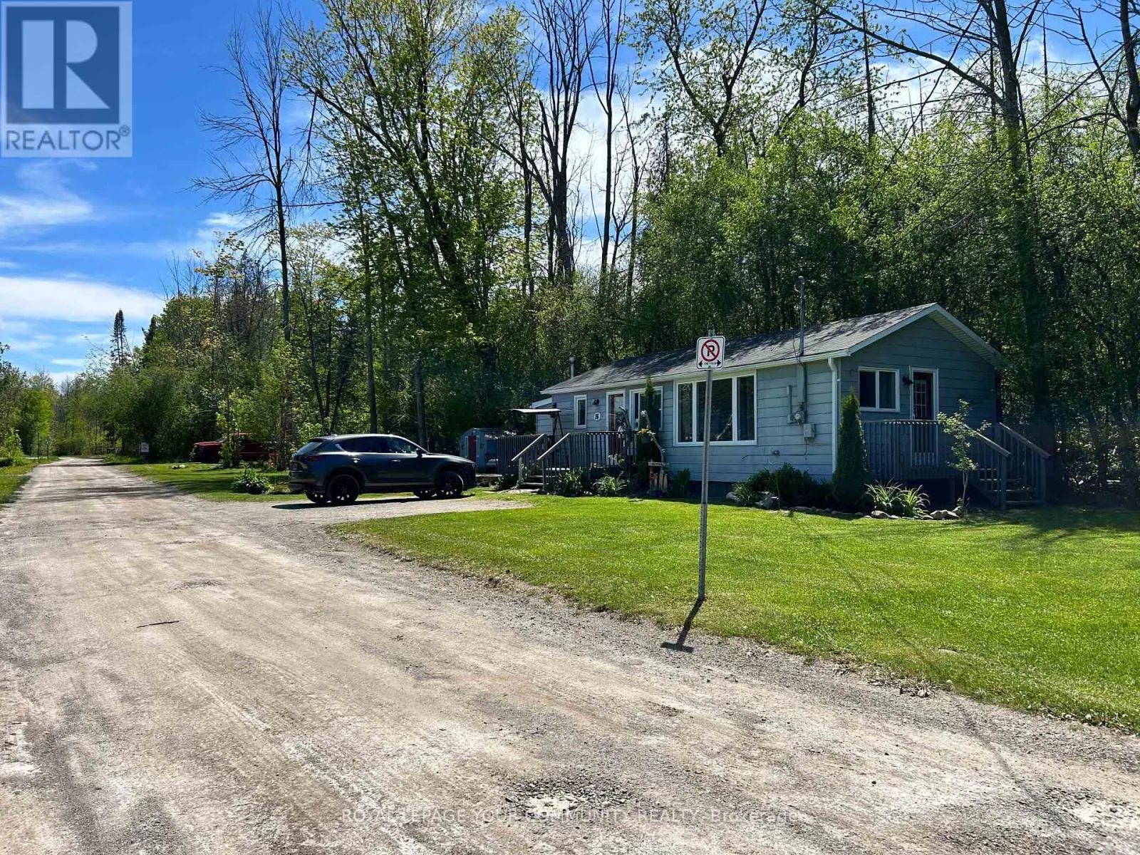 16 CHRISTIDIS DRIVE