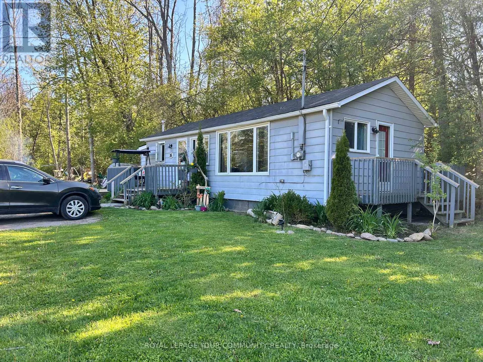 16 CHRISTIDIS DRIVE