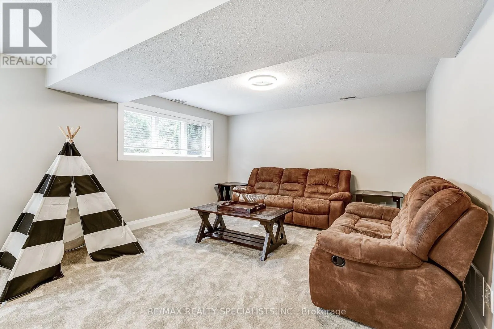 40 KEVIN CRESCENT
