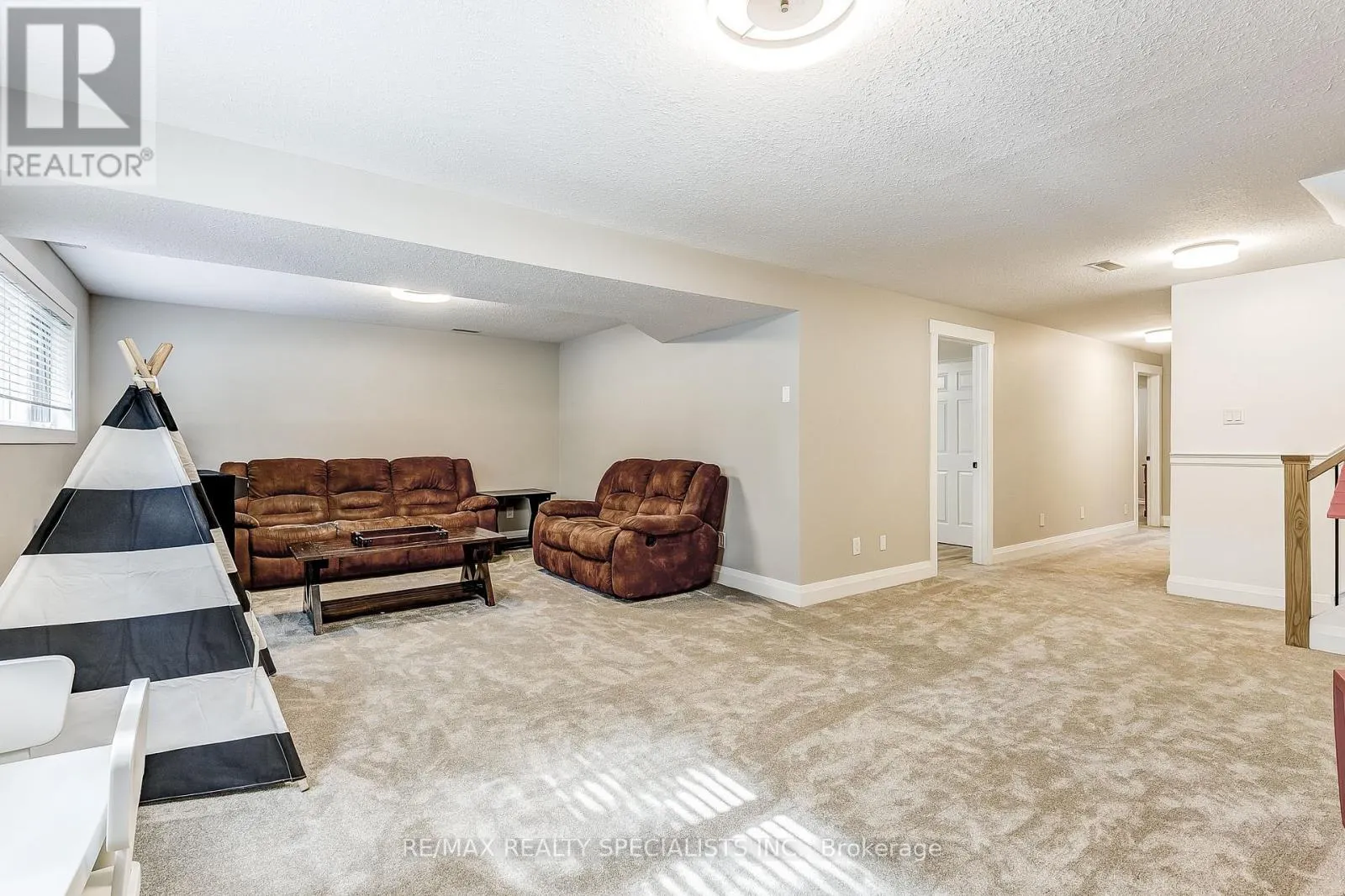 40 KEVIN CRESCENT