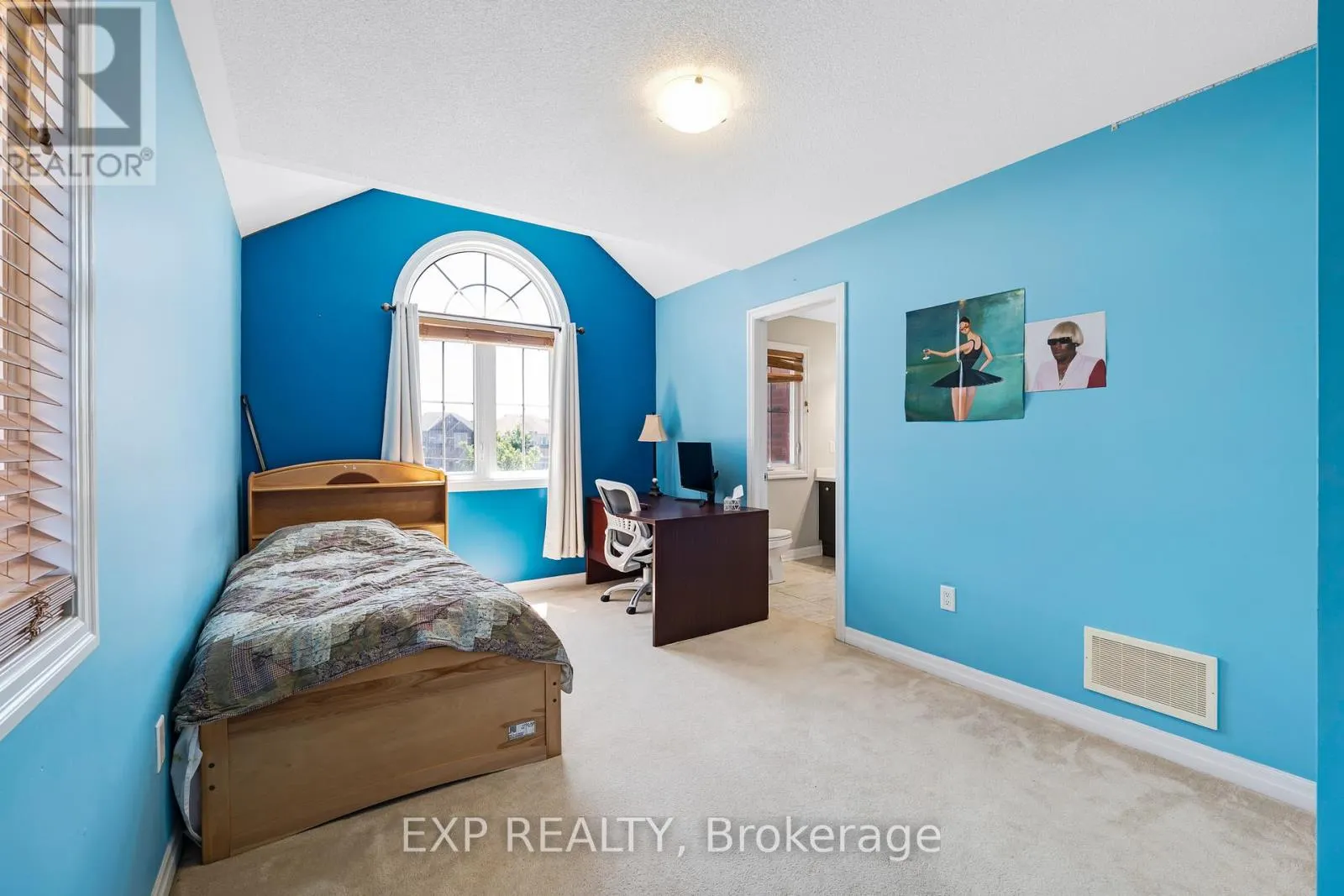 79 BULMER CRESCENT