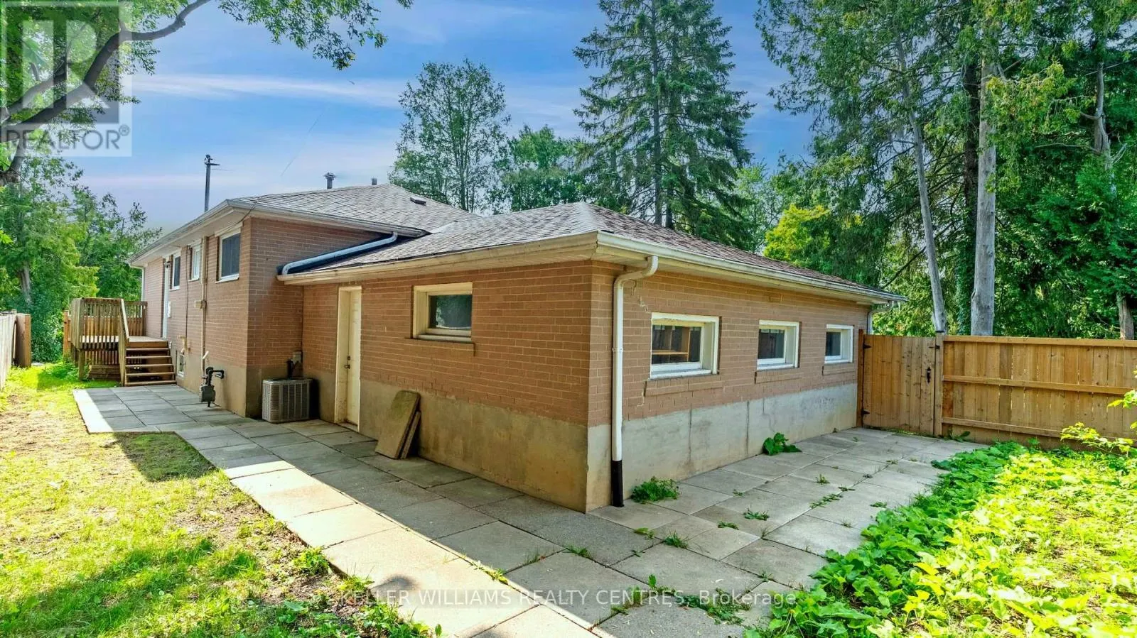 14 ALGONQUIN CRESCENT
