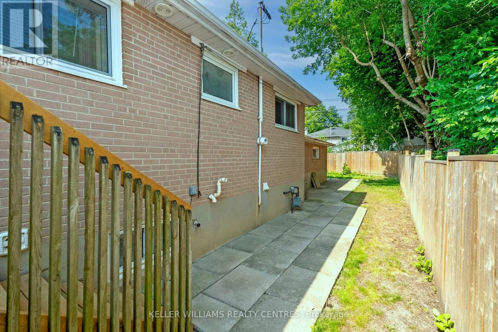 14 ALGONQUIN CRESCENT