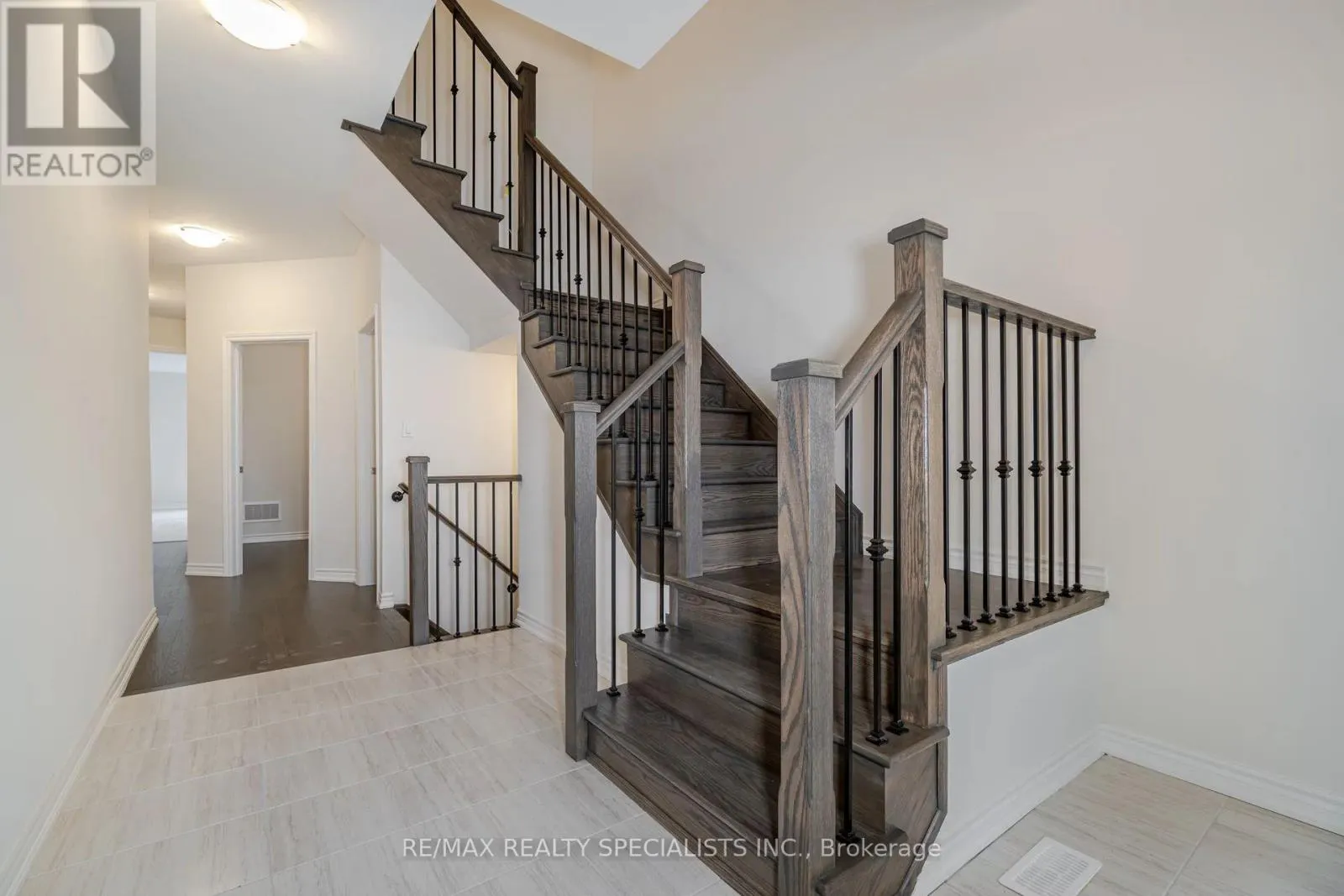 1503 PRENTICE ROAD W