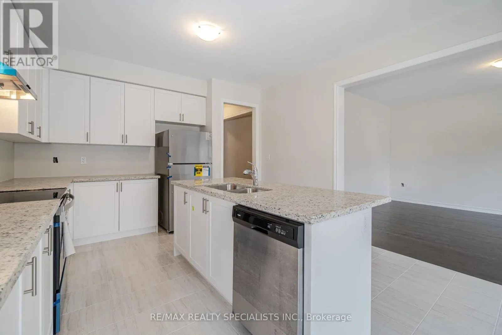 1503 PRENTICE ROAD W