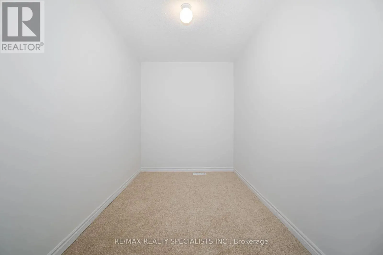 1503 PRENTICE ROAD W