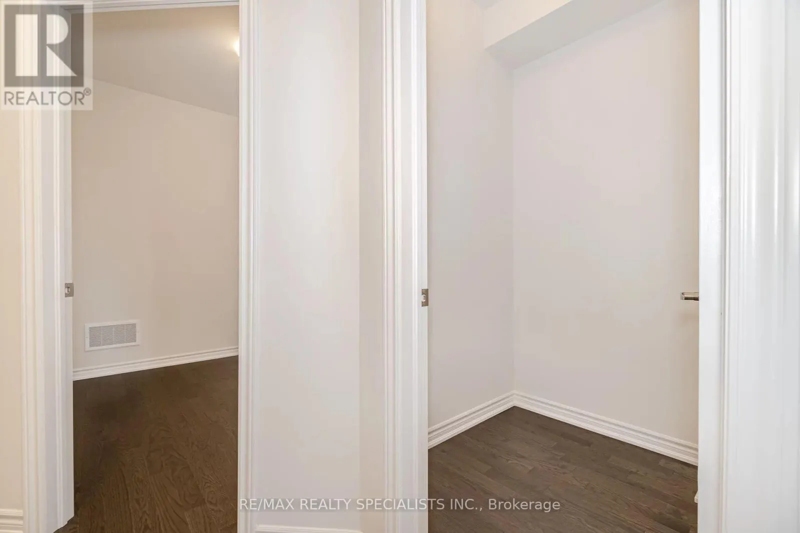 1503 PRENTICE ROAD W
