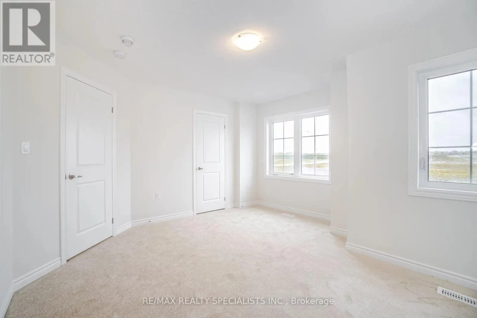 1503 PRENTICE ROAD W