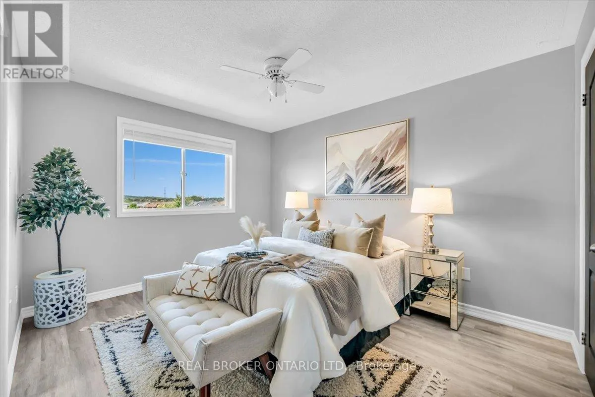 543 HEDDLE CRESCENT