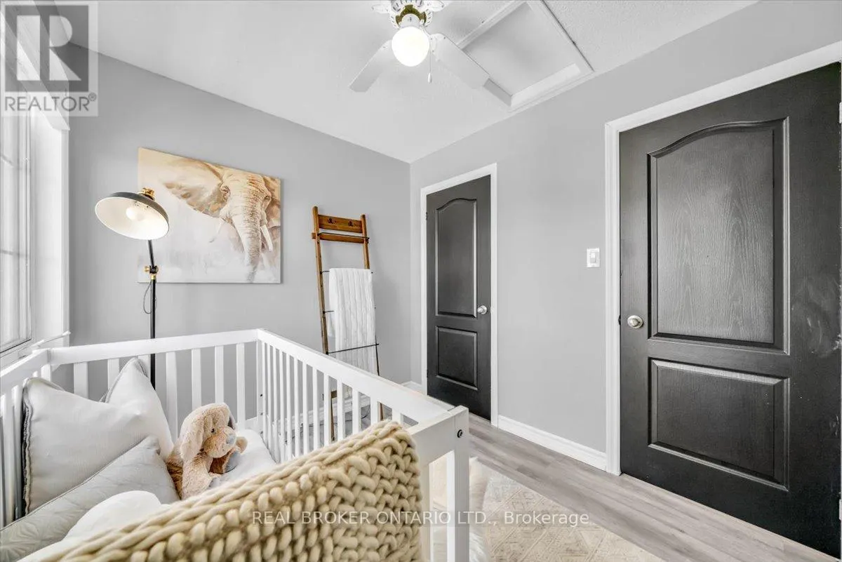 543 HEDDLE CRESCENT