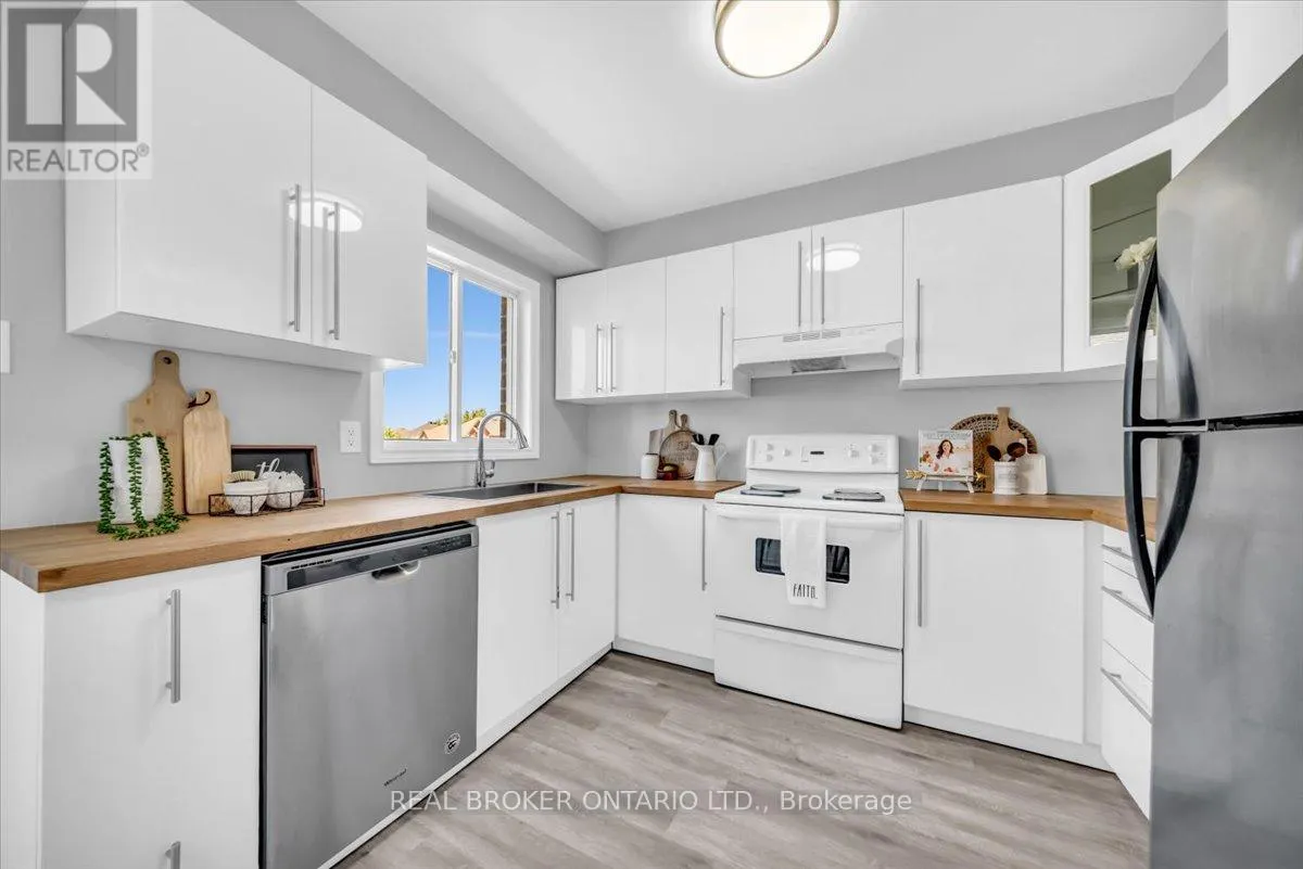 543 HEDDLE CRESCENT