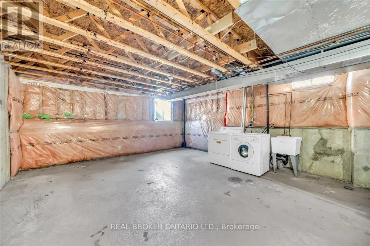 543 HEDDLE CRESCENT