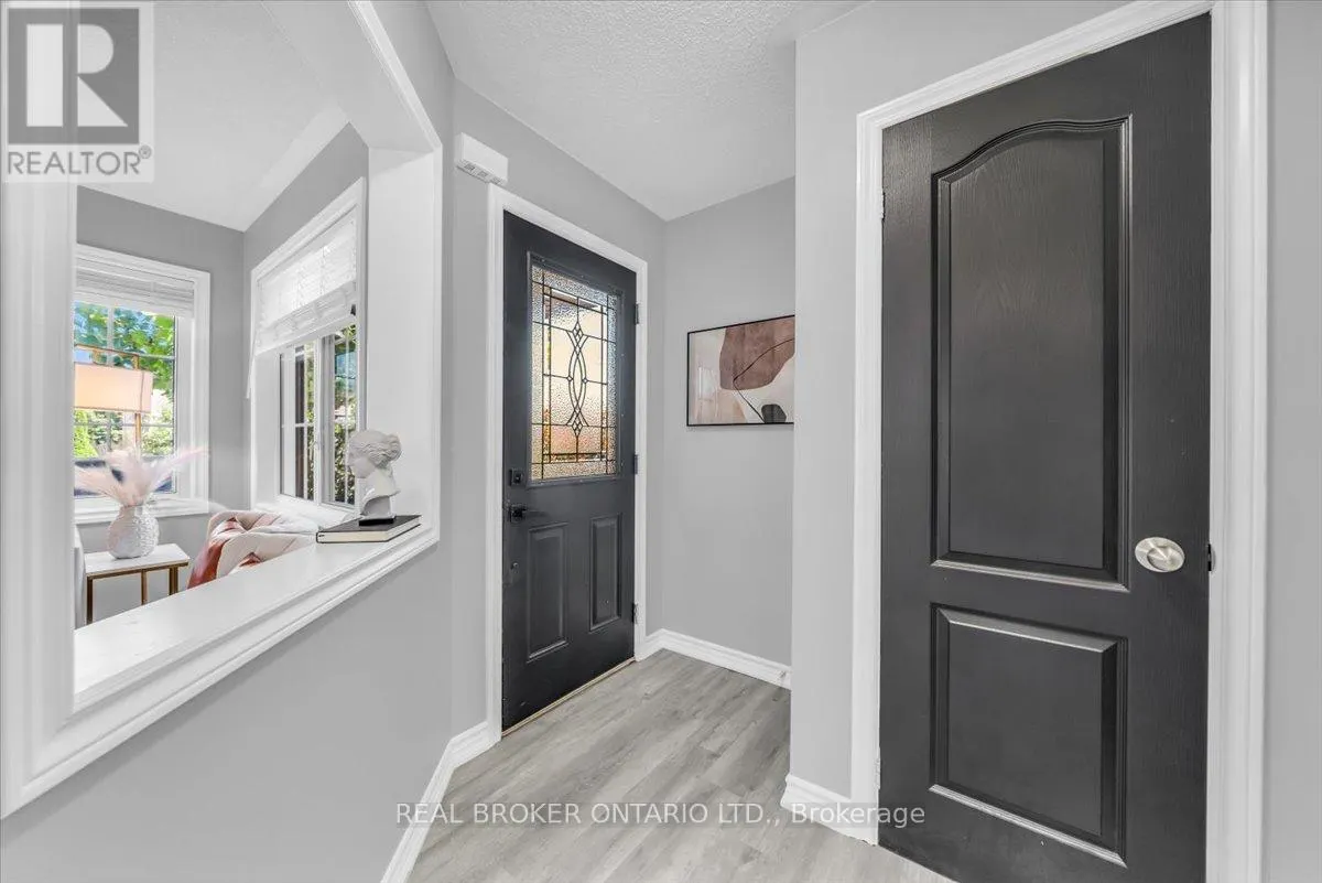 543 HEDDLE CRESCENT