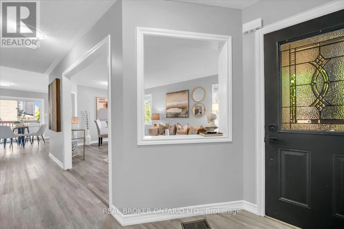 543 HEDDLE CRESCENT