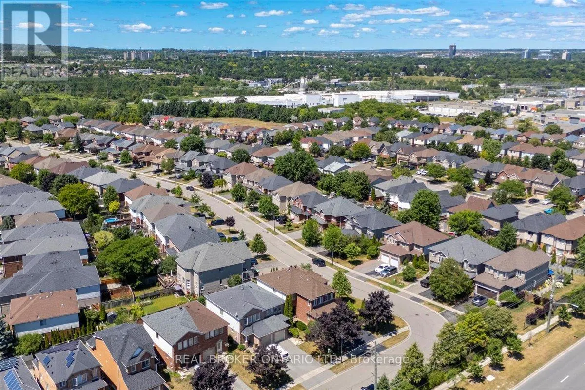 543 HEDDLE CRESCENT