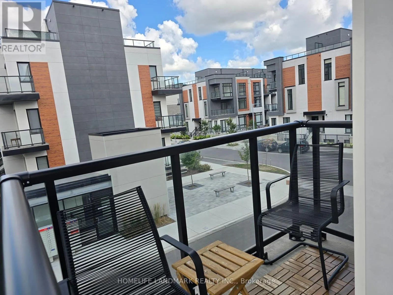 1423 - 15 DAVID EYER ROAD