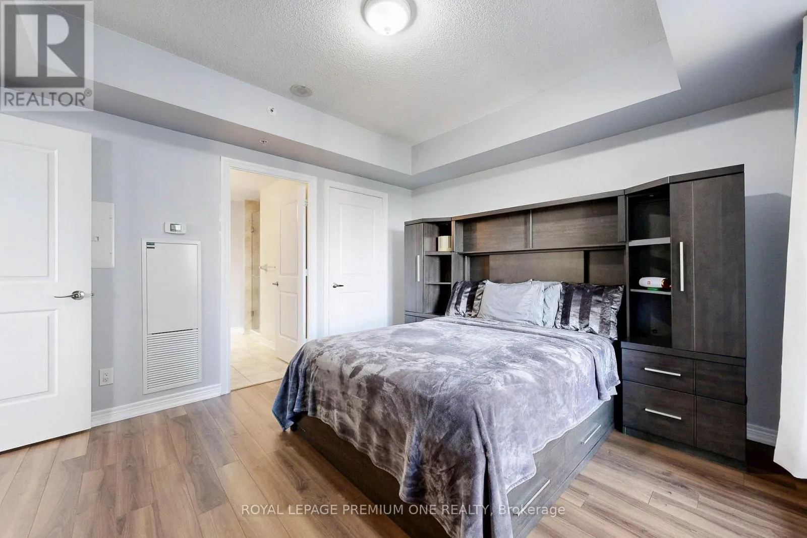 1202 - 9255 JANE STREET N