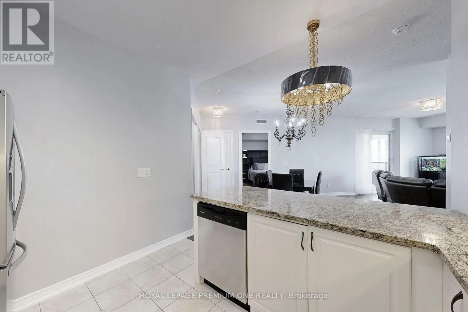 1202 - 9255 JANE STREET N