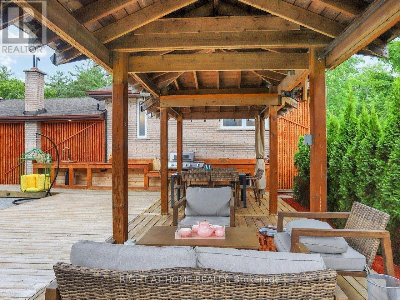 388 BOUCHIER STREET