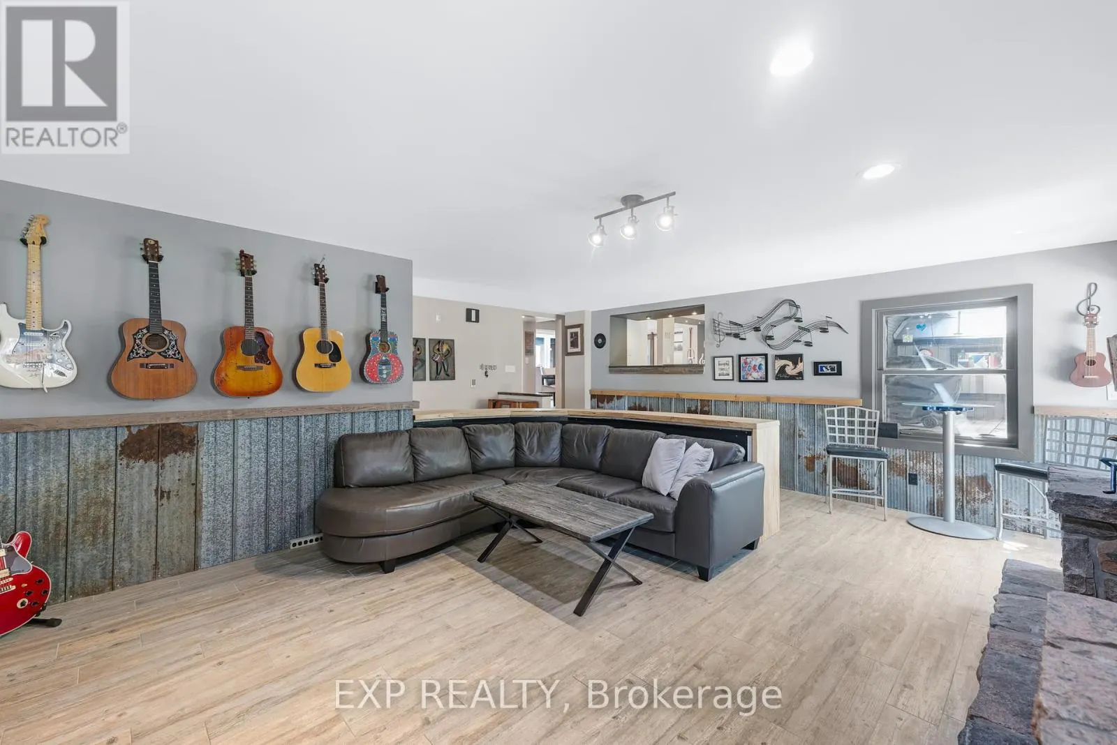 4580 CONCESSION 6 ROAD