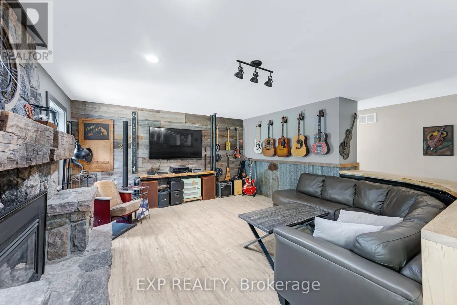 4580 CONCESSION 6 ROAD