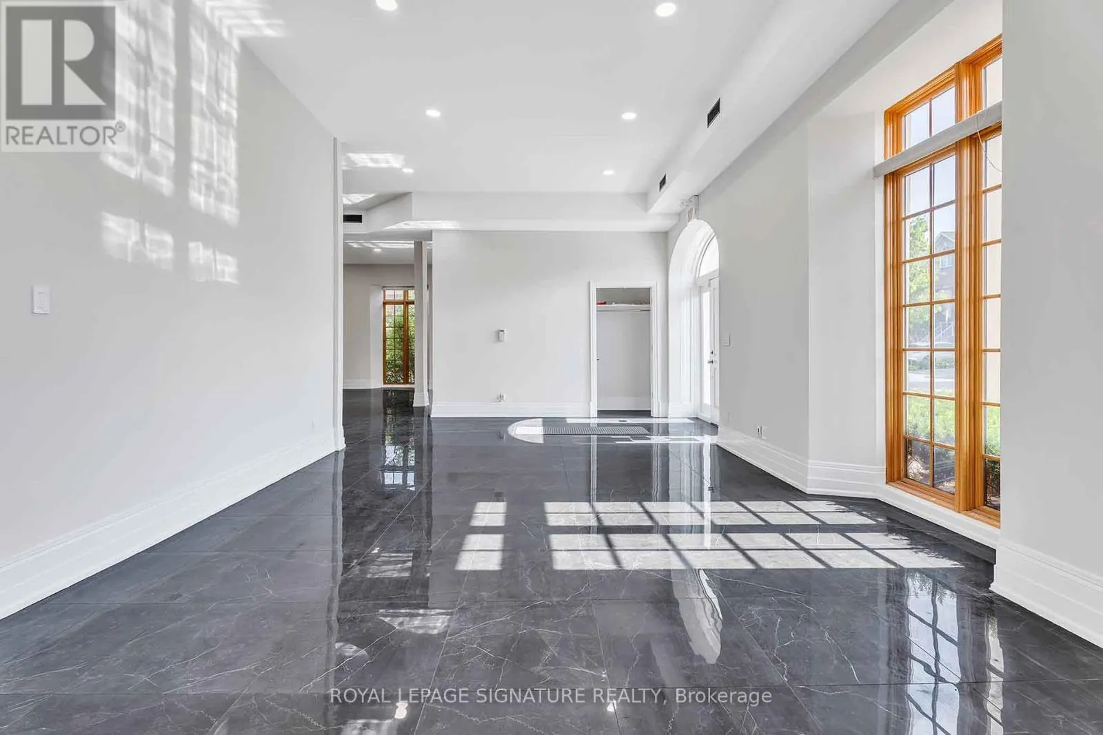 83 DAWSON MANOR BOULEVARD