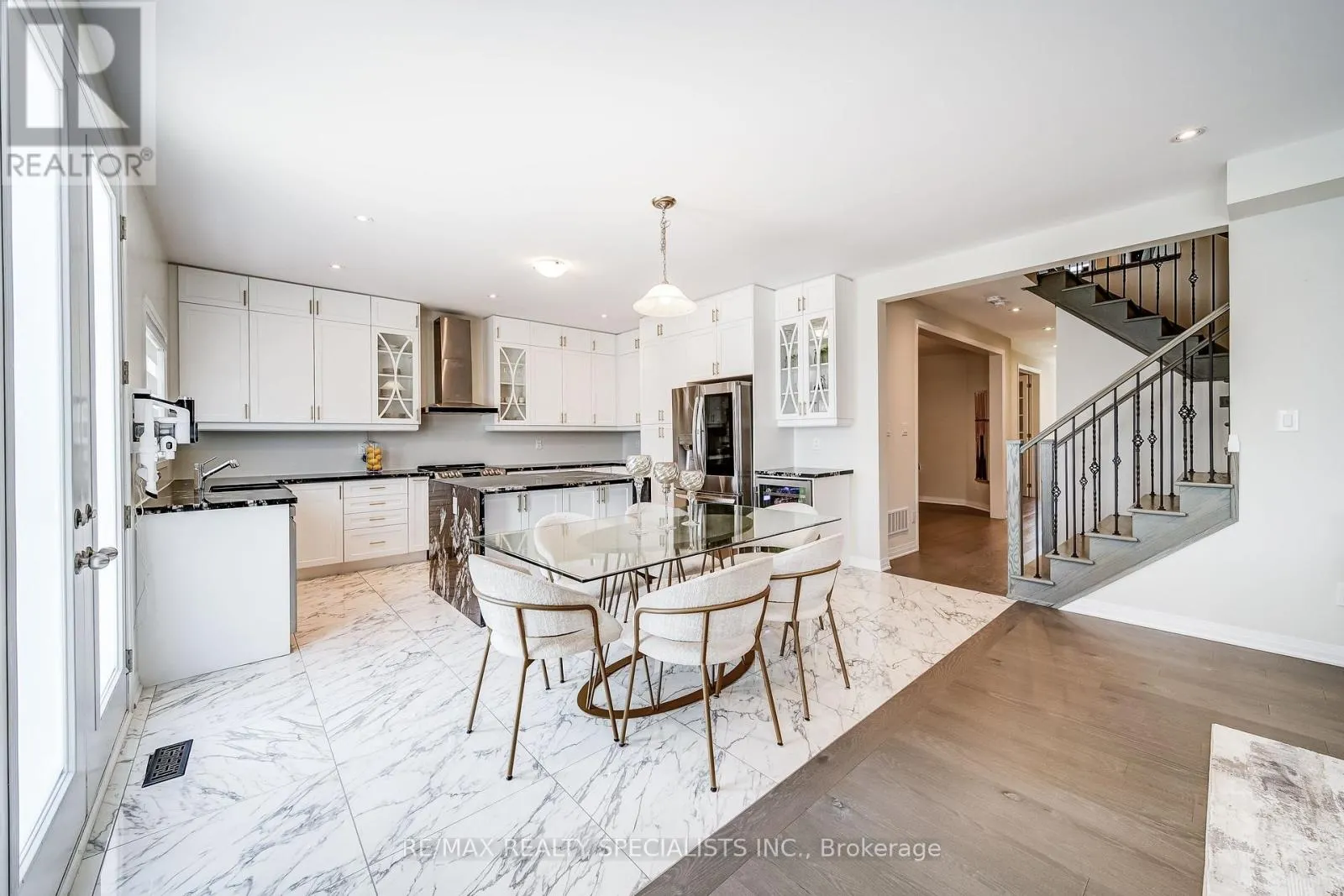 1698 CORSAL COURT