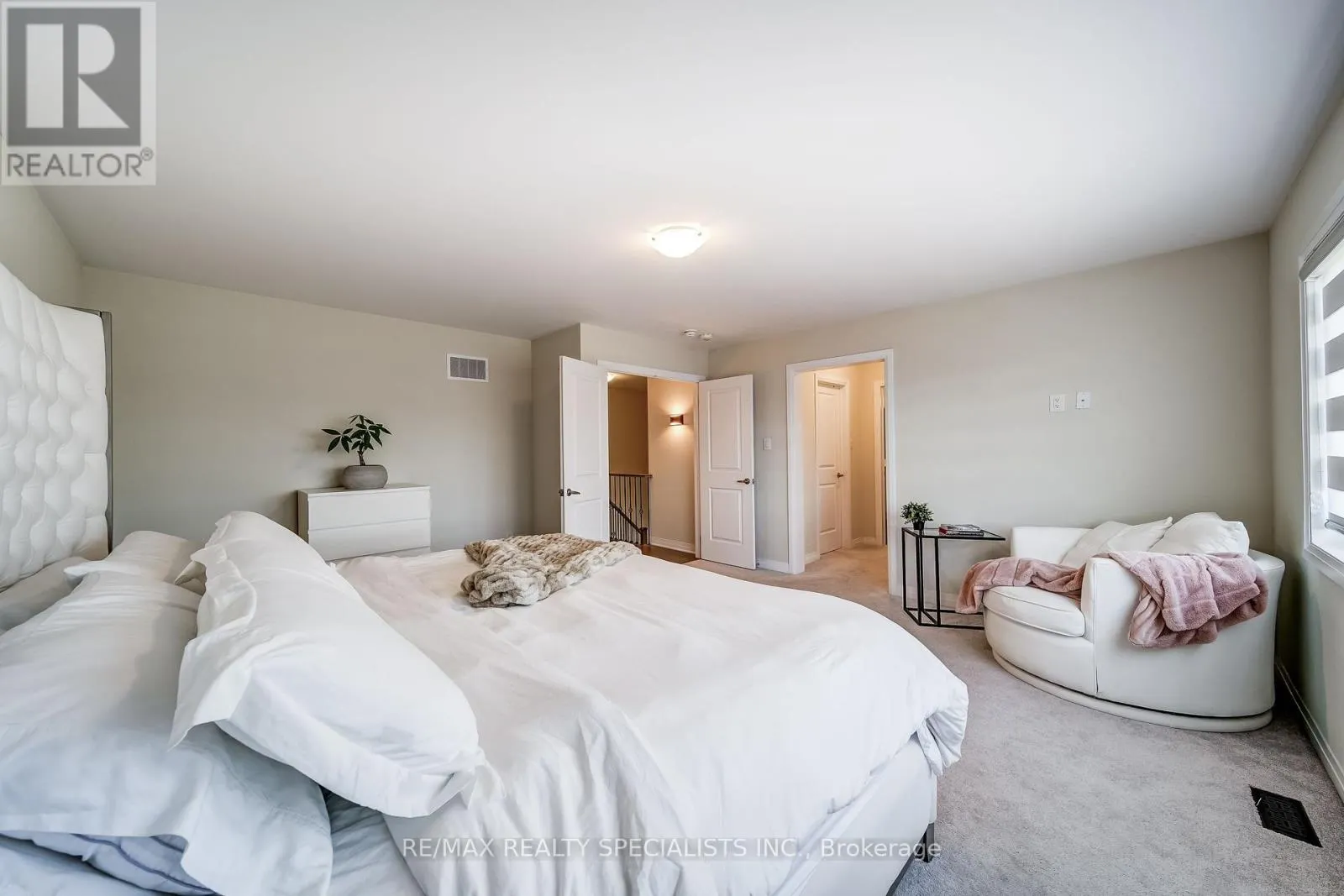 1698 CORSAL COURT