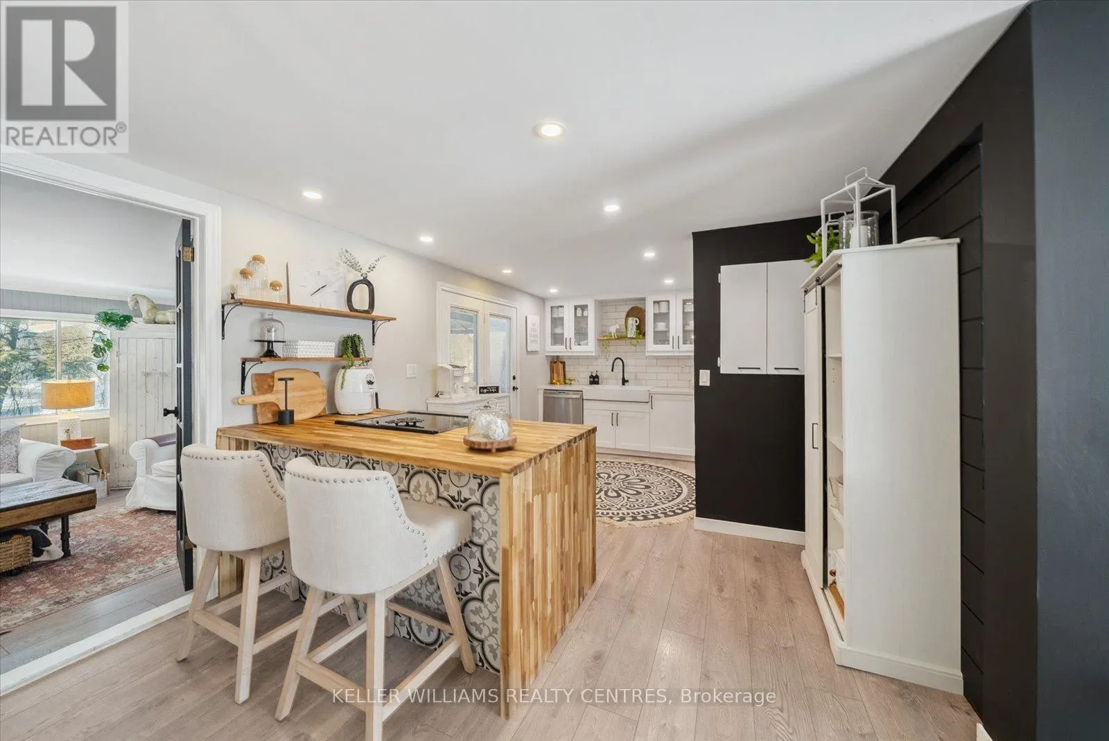 18 CHERRYWOOD LANE