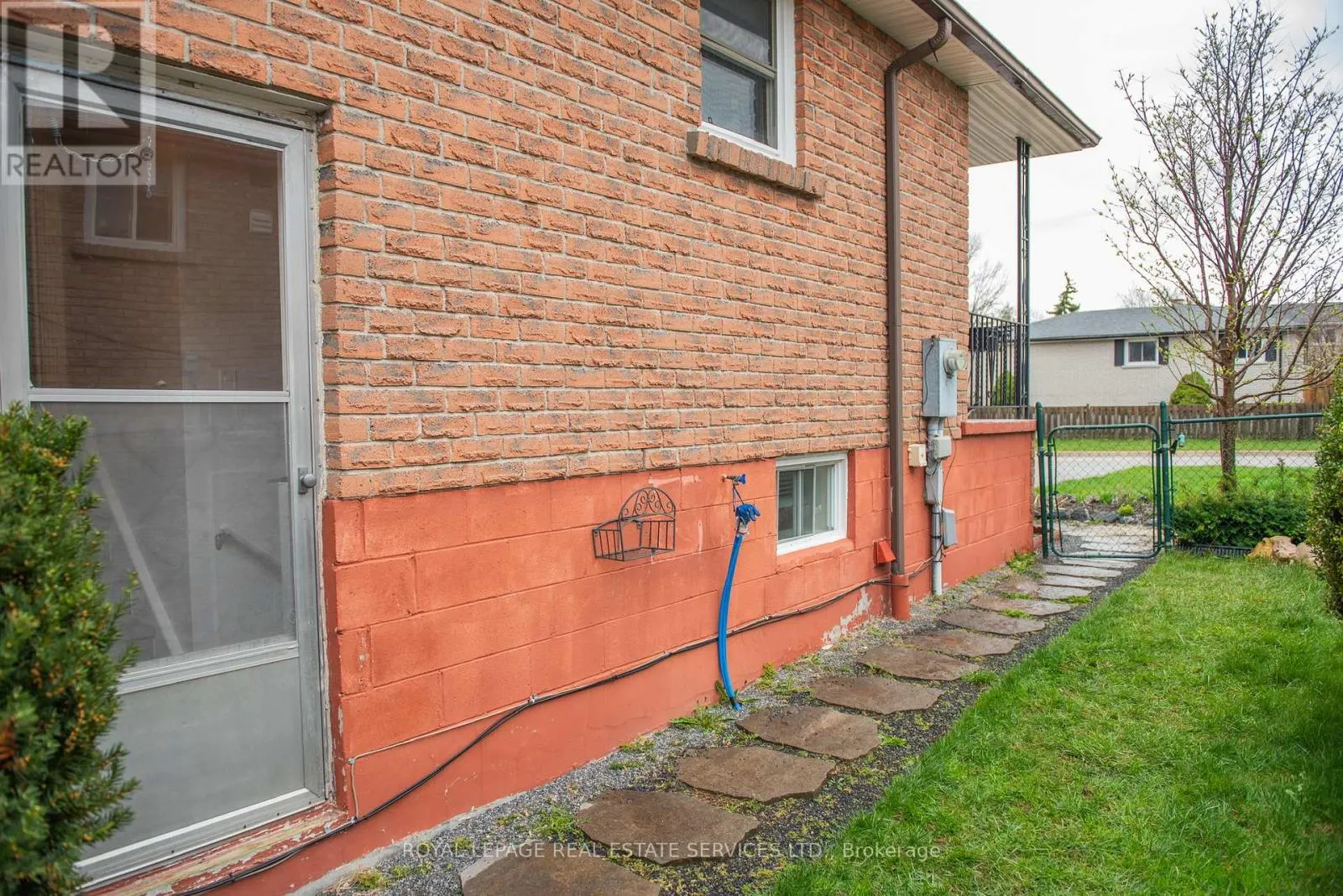 LOWER LEVEL - 5 MAPLE COURT