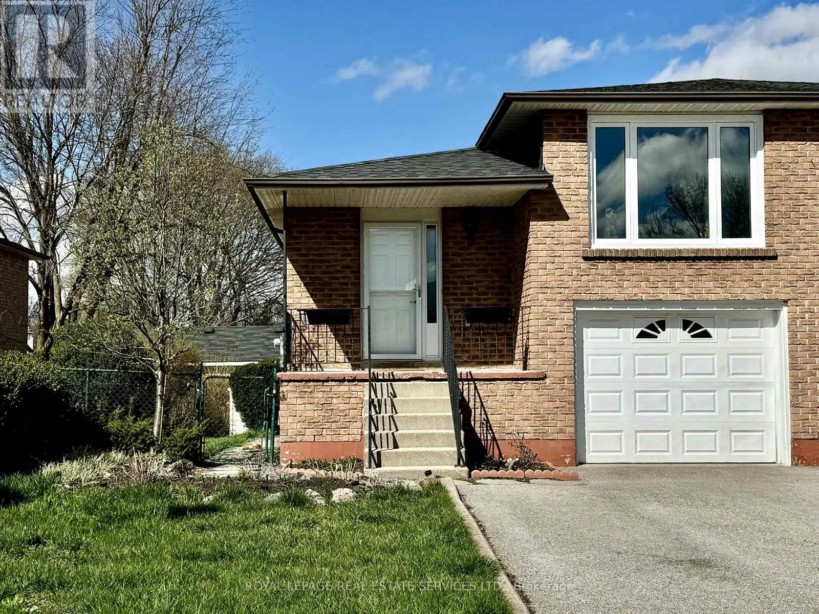 LOWER LEVEL - 5 MAPLE COURT