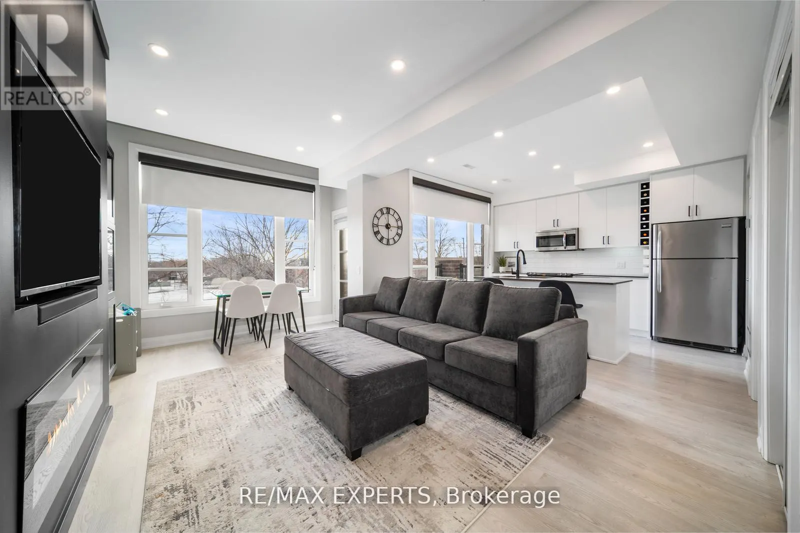 40 - 8167 KIPLING AVENUE
